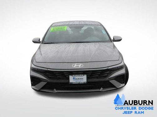 2025 Hyundai ELANTRA SE