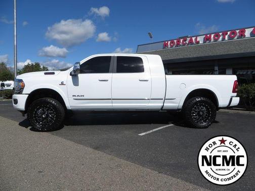 Bright White Clearcoat 2023 RAM 3500 Limited