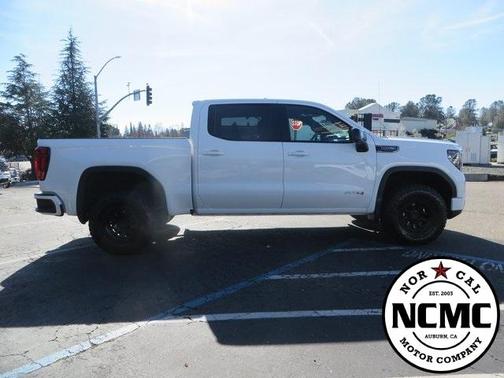 2025 GMC Sierra 1500 AT4