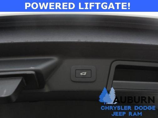 2025 Land Rover Range Rover Velar P250 Dynamic SE