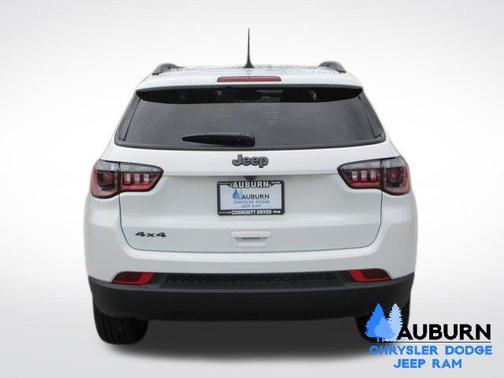 Bright White Clearcoat 2026 Jeep Compass Latitude