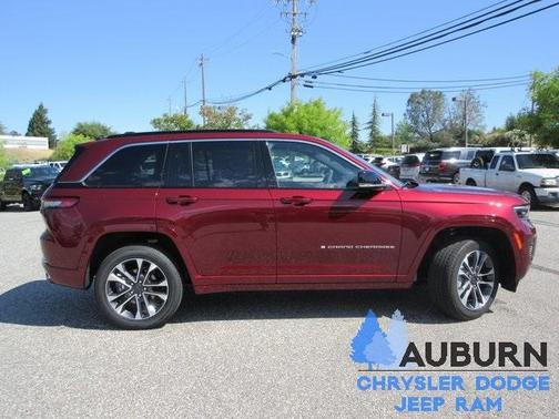 2025 Jeep Grand Cherokee Overland