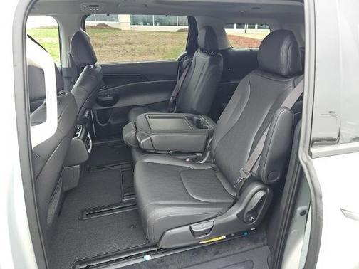 2025 Kia Carnival Hybrid SX
