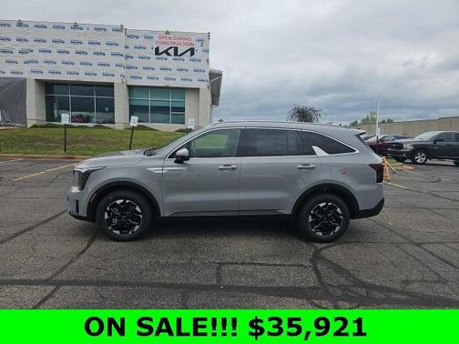 2025 Kia Sorento S