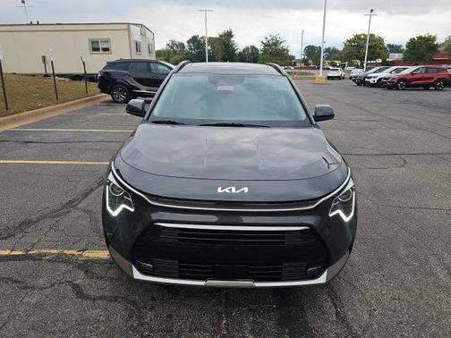 2025 Kia Niro EX Touring