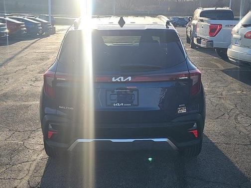 2025 Kia Seltos EX