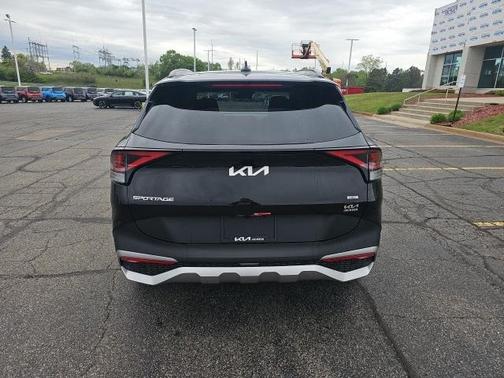 2025 Kia Sportage Hybrid EX