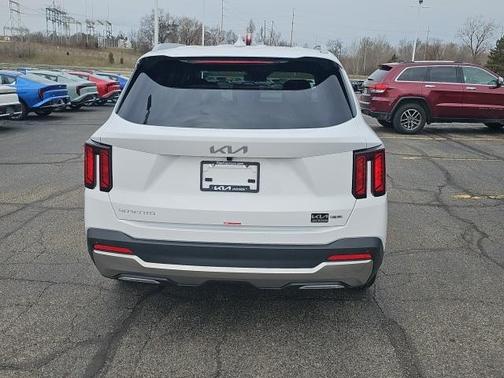 2025 Kia Sorento S