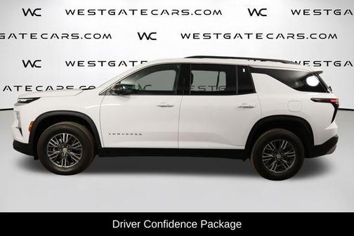 Summit White 2026 Chevrolet Traverse LT