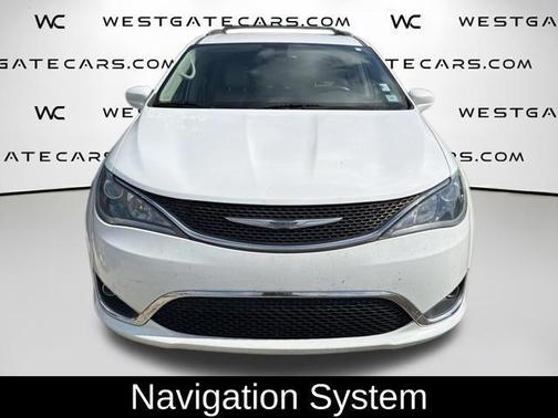 Bright White Clearcoat 2018 Chrysler Pacifica Touring-L Plus