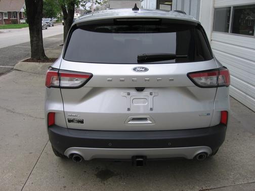 SILVER 2020 Ford Escape SEL
