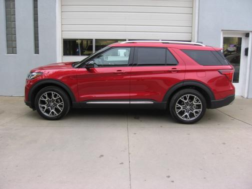 2025 Ford Explorer Platinum 4WD