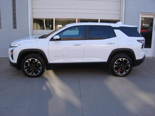 WHITE 2025 Chevrolet Equinox LT