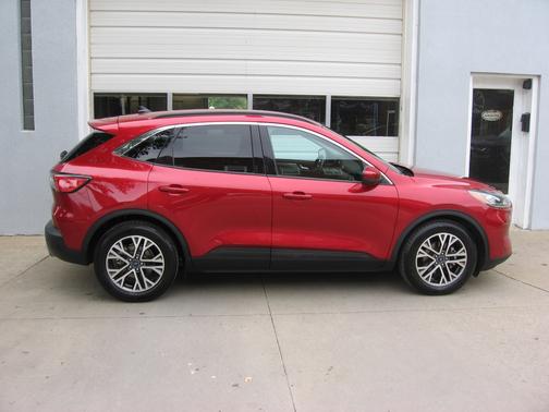 RED 2020 Ford Escape SEL