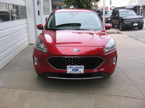RED 2020 Ford Escape SEL