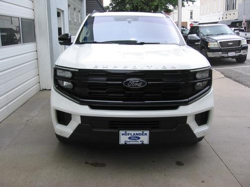 WHITE 2025 Ford Expedition Active 4x4