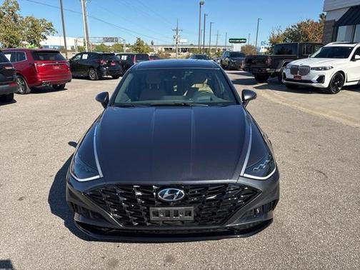 2021 Hyundai SONATA Limited