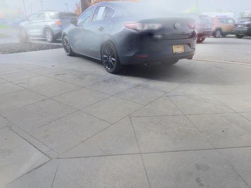 2023 Mazda Mazda3 2.5 S Carbon Edition