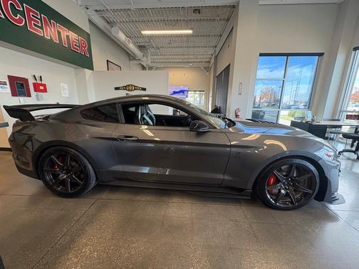 2021 Ford Shelby GT500 Base