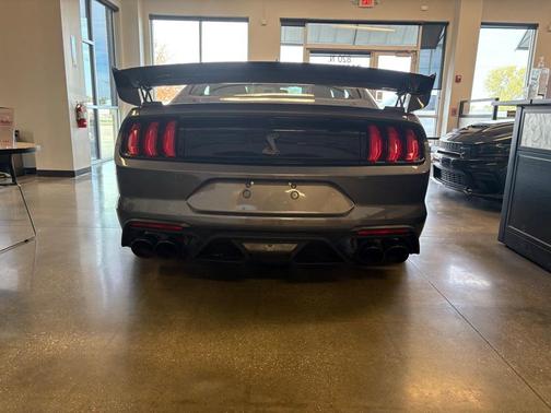 2021 Ford Shelby GT500 Base