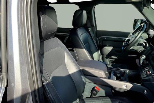 2024 Land Rover Defender P400 X-Dynamic SE