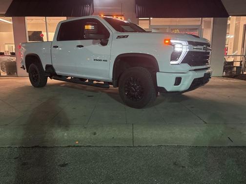 2024 Chevrolet Silverado 2500 LTZ