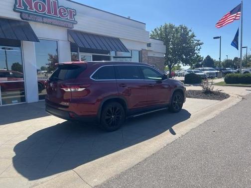 2019 Toyota Highlander 