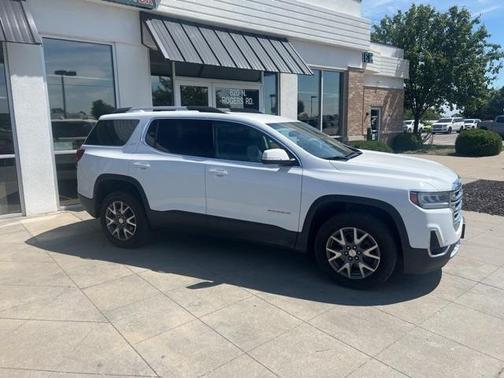 2023 GMC Acadia SLT