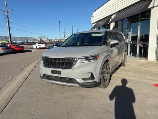 2024 Kia Carnival EX