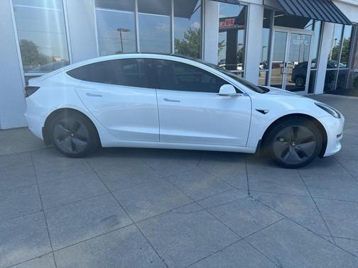 2020 Tesla Model 3 Standard Range Plus