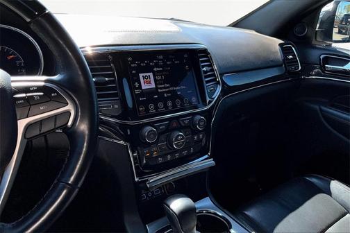 2020 Jeep Grand Cherokee Overland