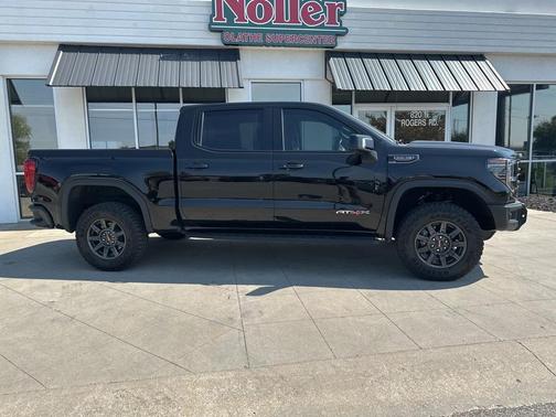 2024 GMC Sierra 1500 AT4X