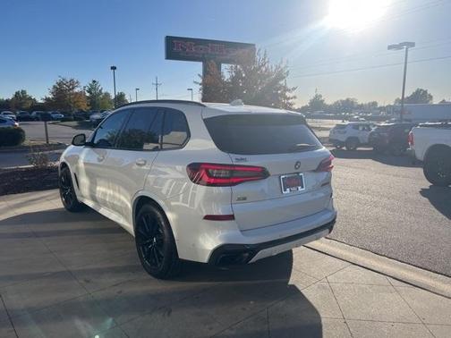 2023 BMW X5 M50i