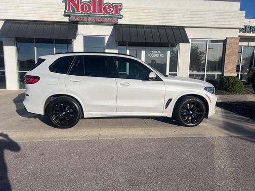 2023 BMW X5 M50i