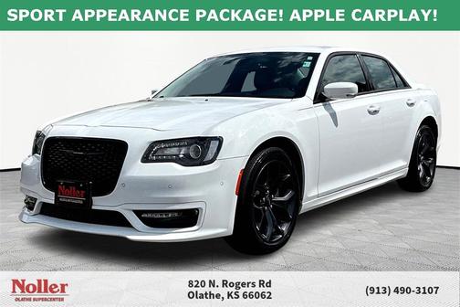2023 Chrysler 300 Touring L
