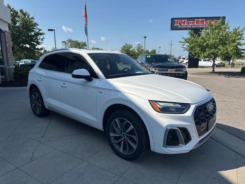 2023 Audi Q5 45 S line quattro Premium