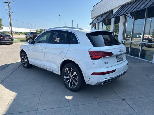 2023 Audi Q5 45 S line quattro Premium