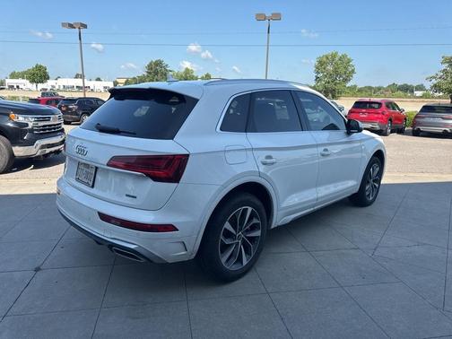 2023 Audi Q5 45 S line quattro Premium