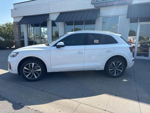 2023 Audi Q5 45 S line quattro Premium