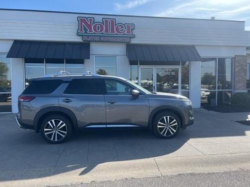 2024 Nissan Pathfinder Platinum
