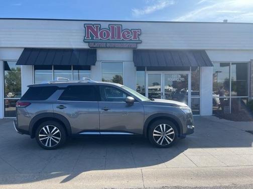 2024 Nissan Pathfinder Platinum