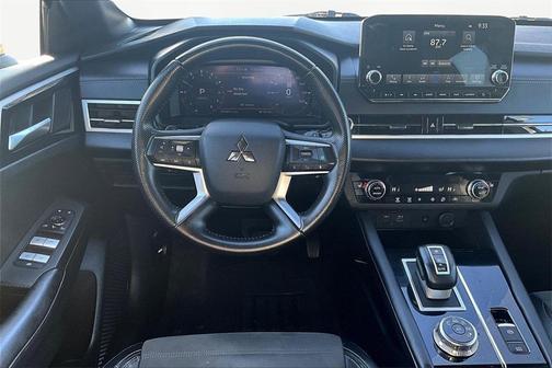 2024 Mitsubishi Outlander SE Black Edition