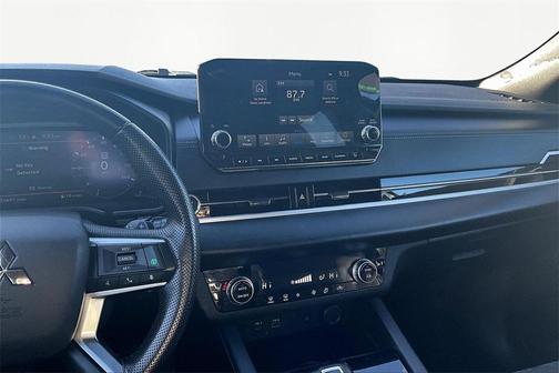 2024 Mitsubishi Outlander SE Black Edition