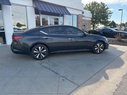 2022 Nissan Altima 2.5 SV