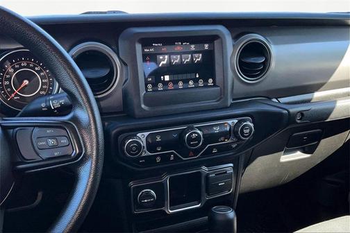 2022 Jeep Gladiator Sport