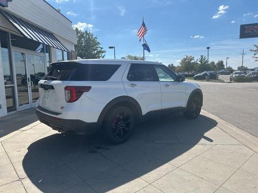 2022 Ford Explorer ST