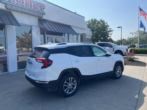 2022 GMC Terrain SLT
