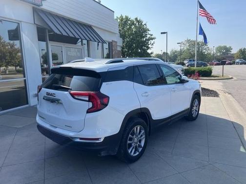 2022 GMC Terrain SLT