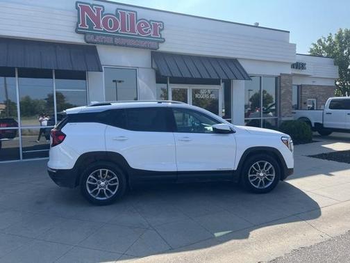 2022 GMC Terrain SLT