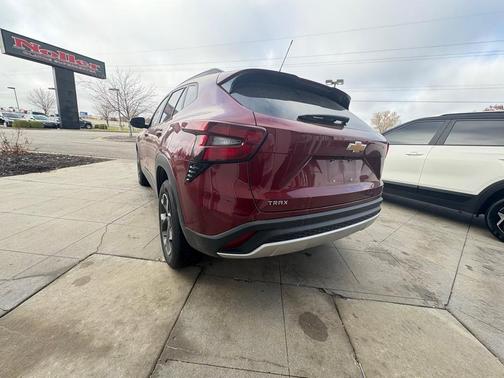 2024 Chevrolet Trax LT